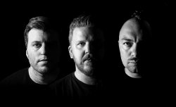 Bild zeigt die drei Musiker des Oddgeir-Berg-Trio