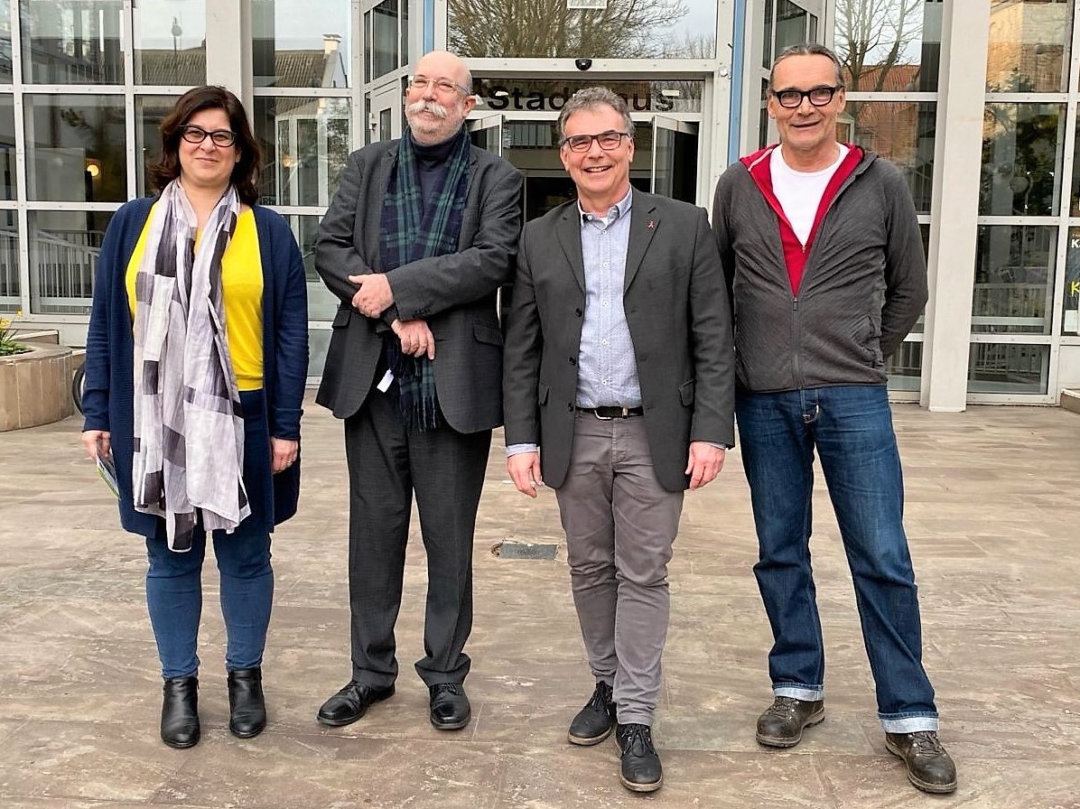 v. l. n. r.: Idit Seltenreich und Yariv Sultan (beide Academic College Tel Aviv),Bürgermeister Dietmar Heyde und Rüdiger Eichholtz ("Kulturprojekte Niederrhein e.V.")
