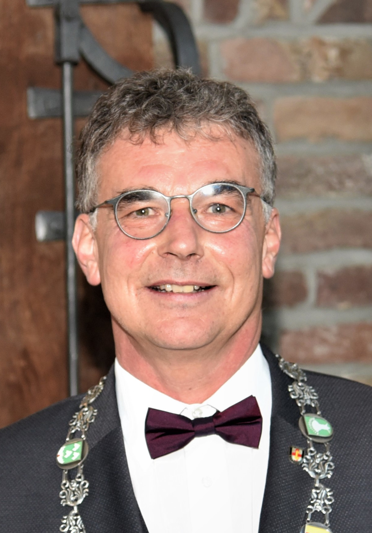 Ein Bild von Dietmar Heyde mit Stadtkette